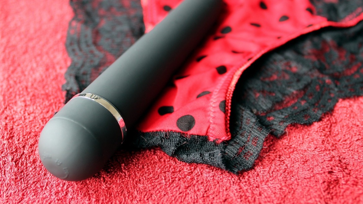 Enjoy Summer with Our Selection of Lingerie and Sextoys for Unforgettable Holidays